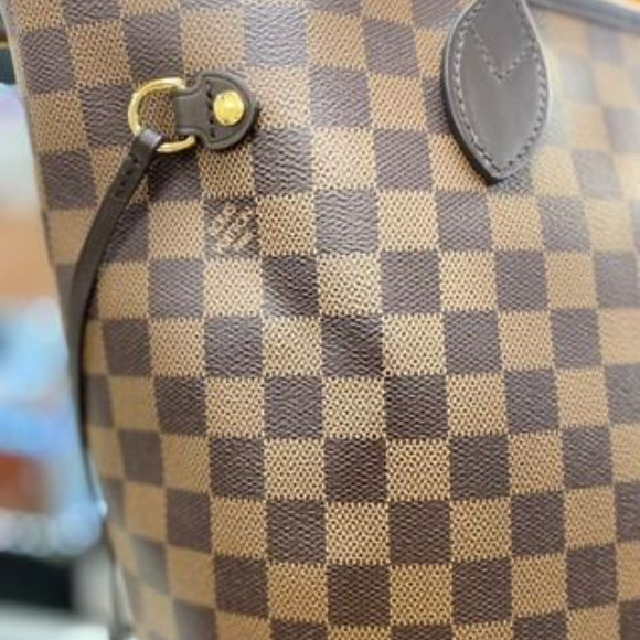 Louis Vuitton Damier Ebene Neverfull MM - Picture 12 of 16